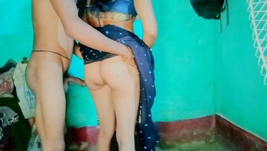 Desi sexy video kala sari bari bhabhi looked very beautiful after taking all off and making her a mare