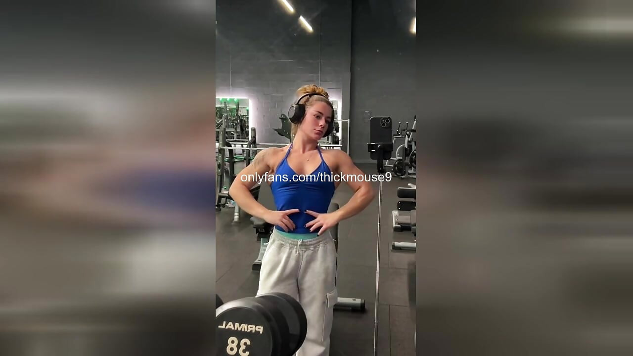 18χρονος ζωντανός κώλος σκύλας TikTok καταστράφηκε από τον πατριό!
