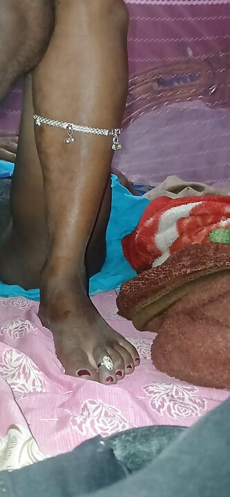 Desi Biwi Ka Raat Mein Legs Up Karke Blue Panty Side Kar Jamkar Chut Faad Di - Payal Wali Tight Chut Hindi Audio