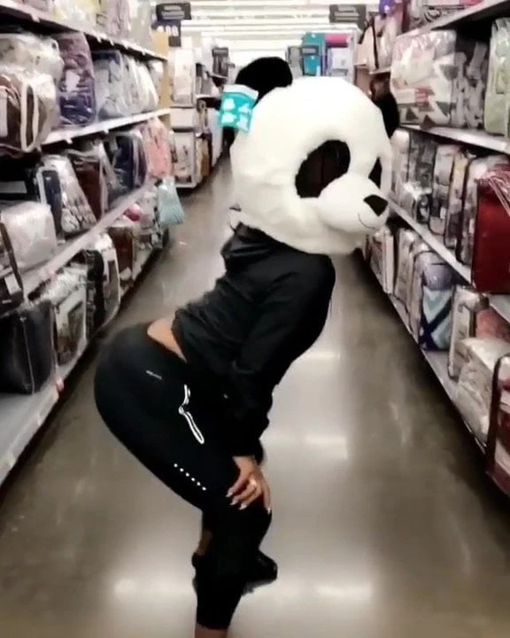 Abit Of Fun Twerking Bitch