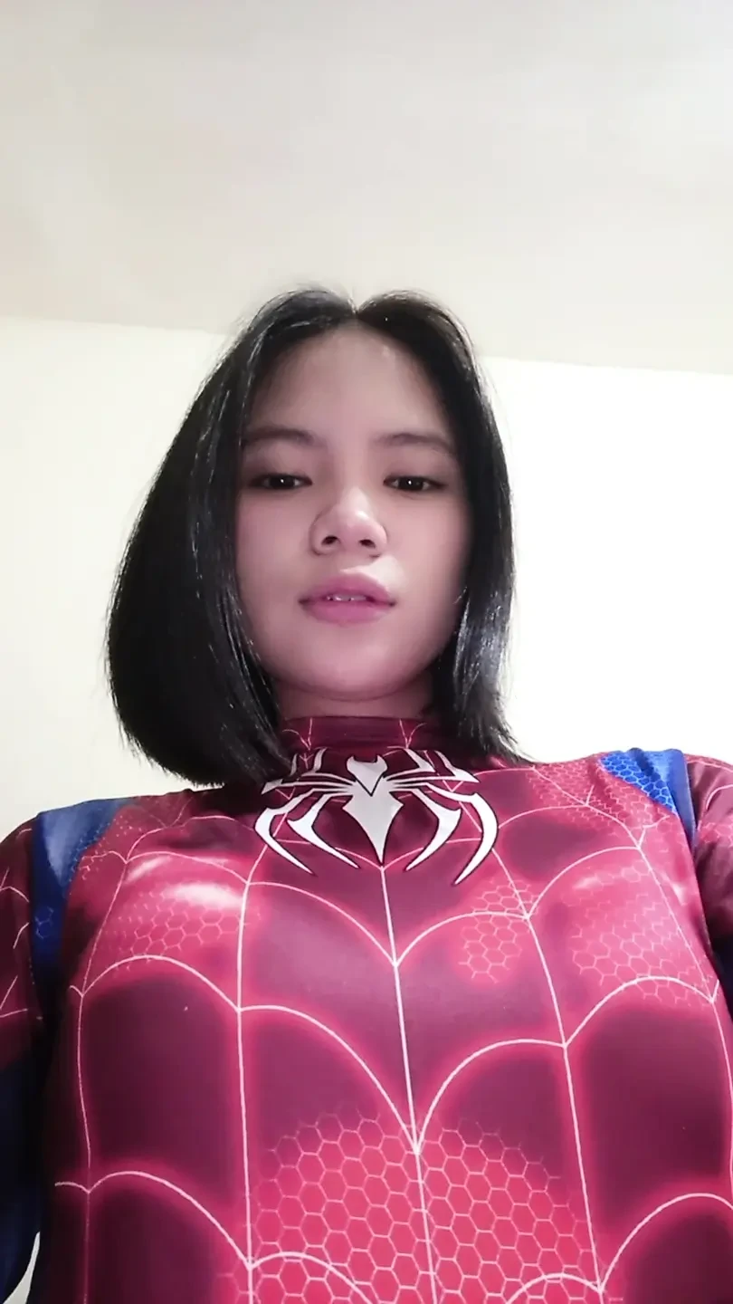 SPIDERGIRL PLAYING HERSELF WITH VIBRATOR