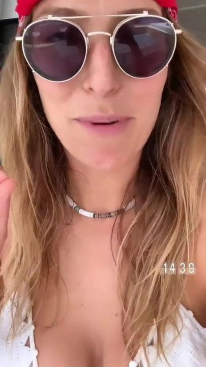 Laury Thilleman bikini