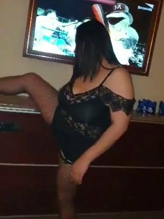 Mi esposa tetona