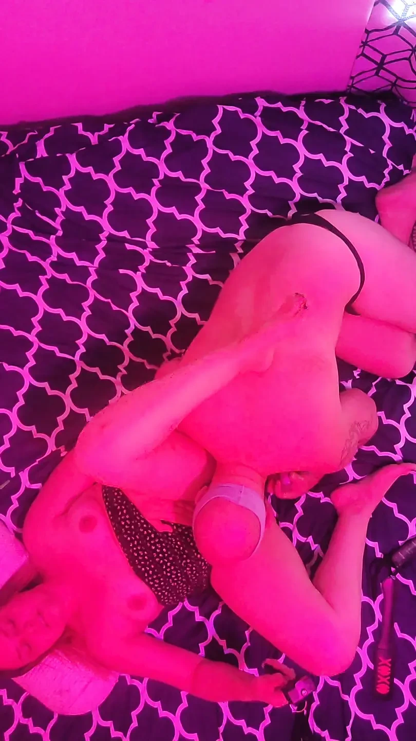 Pussy eating fisting leads to busting her guts up and sky cam creampie