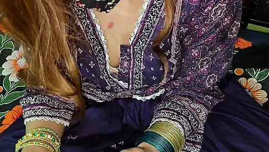Desi Indian STEP-SISTER-Clear Hindi Audio Moaning
