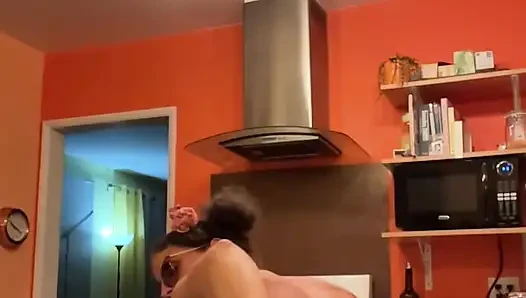 Это одно из самых странных видео Когда-либо сделал немного Cringe Достойный, если можно сказать.