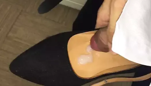 fuck and cum on workmate's highheel