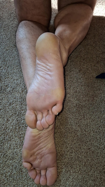 Shoot a big thick load all over my soft wrinkled soles