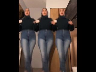 Desafio de dança do ventre de hijabi