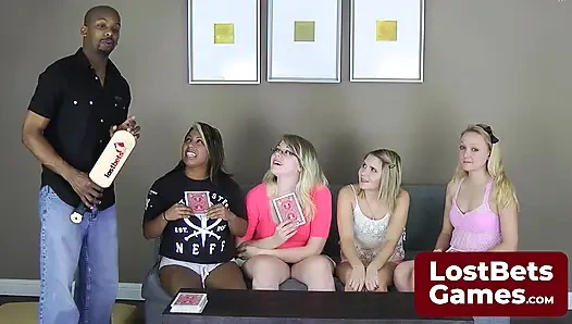 Ein verführerisches spiel mit strip-deinem nachbarn