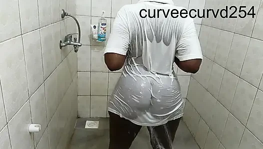 We Got Wet Twerked Sucked and Fucked: Bathroom Romance