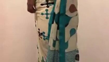Sri Lankan wife exposed