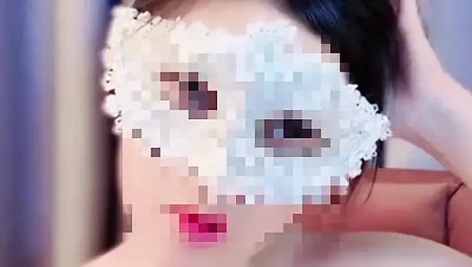 Allein teil IV. In rot eingewickelt stimuliert