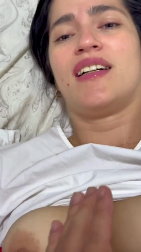 Surprise Gift Stepsister Gives up Her Pussy to Make Him Happy