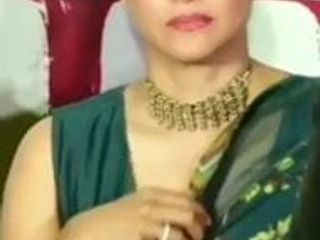 Hint aktris sıcak göğüsler - siyah ağ
