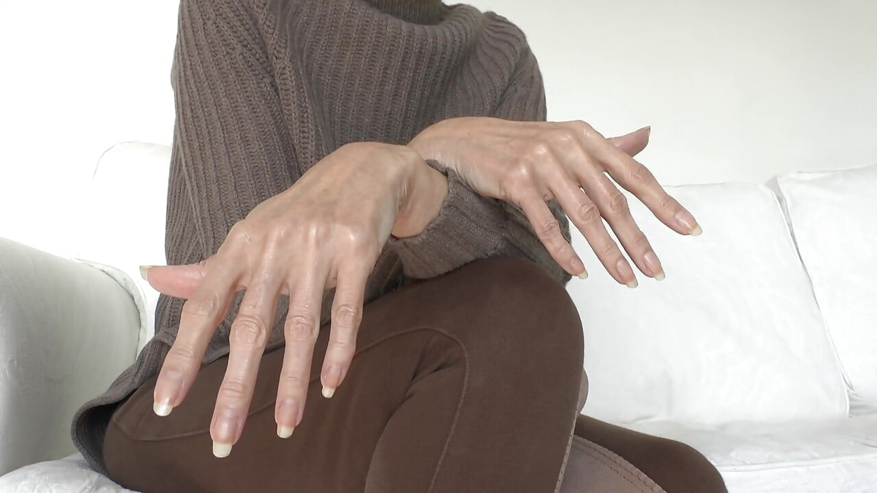 Natural Long Fingernails, Middle Finger, and Finger Snapping, JOI, Lady Victoria Valente