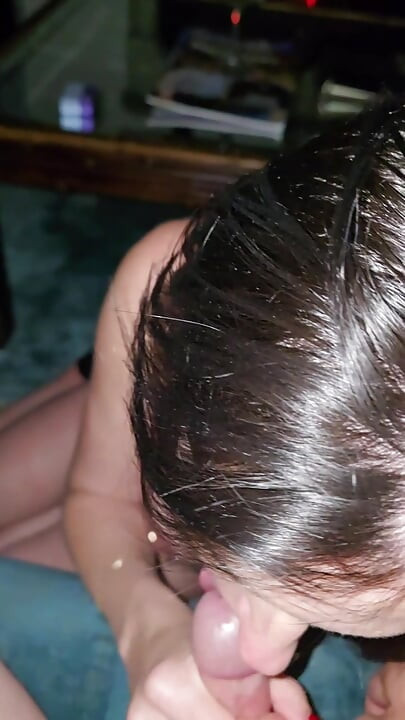 Warum landet das sperma immer in meinen Augen?
