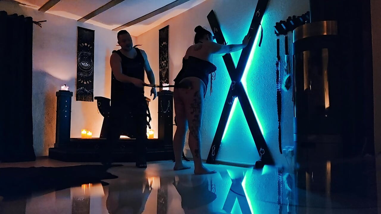 Flogger: Martyrius Raptor-Prototyp im Test (NSFW Version)