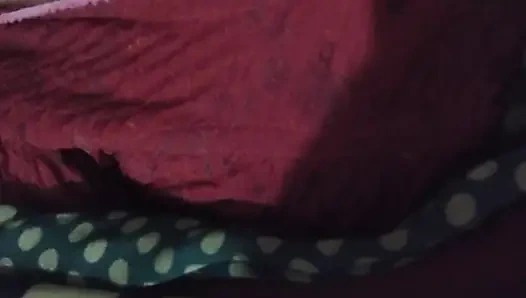 Bhabhi ne apni chuchi ko chata