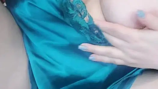 Ah, bu renk güzel kıvrımlı vücuduma yakışıyor