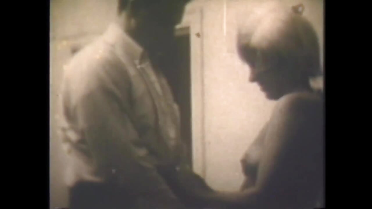 Svinja gozona dobiva mlijeko