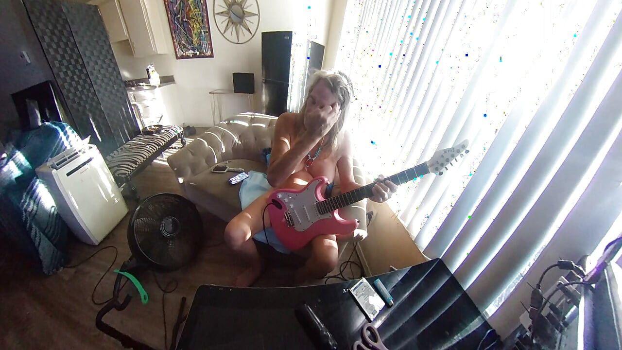 LizzyYum VR JULY 2026 bathing masturbation