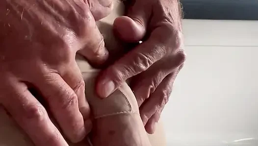 Naylon çorapla yumuşak ve sert