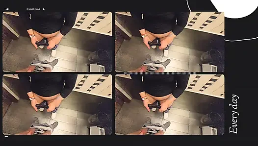 Crot di stokingku setelah ngusap memek intensif