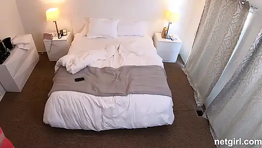 Cozy fuck in the hotelroom