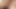 二人のセクシーなブロンドが遊び心のあるタッチでお互いをからかう
