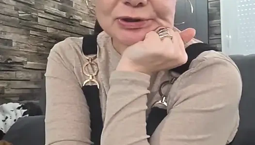 İyi Bir Penis Emiyorum Ve Beni MILF Ahlaksız Vajinamı Siktiriyorum