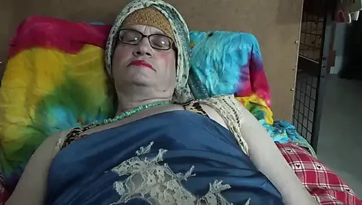 Ladyboy Serge Ave-Lusin. 2026jb