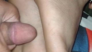 Footjob cumshot in soles