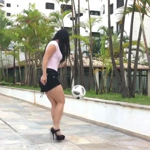 High Heels und Fussball
