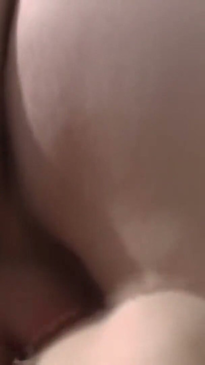 Fransız orta yaşlı seksi kadın tigra yarak emerken amını veya götünü siktiriyor | Klip 3