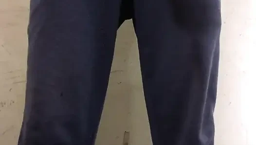 Pazar günü çalışmak için vibratör giyiyor