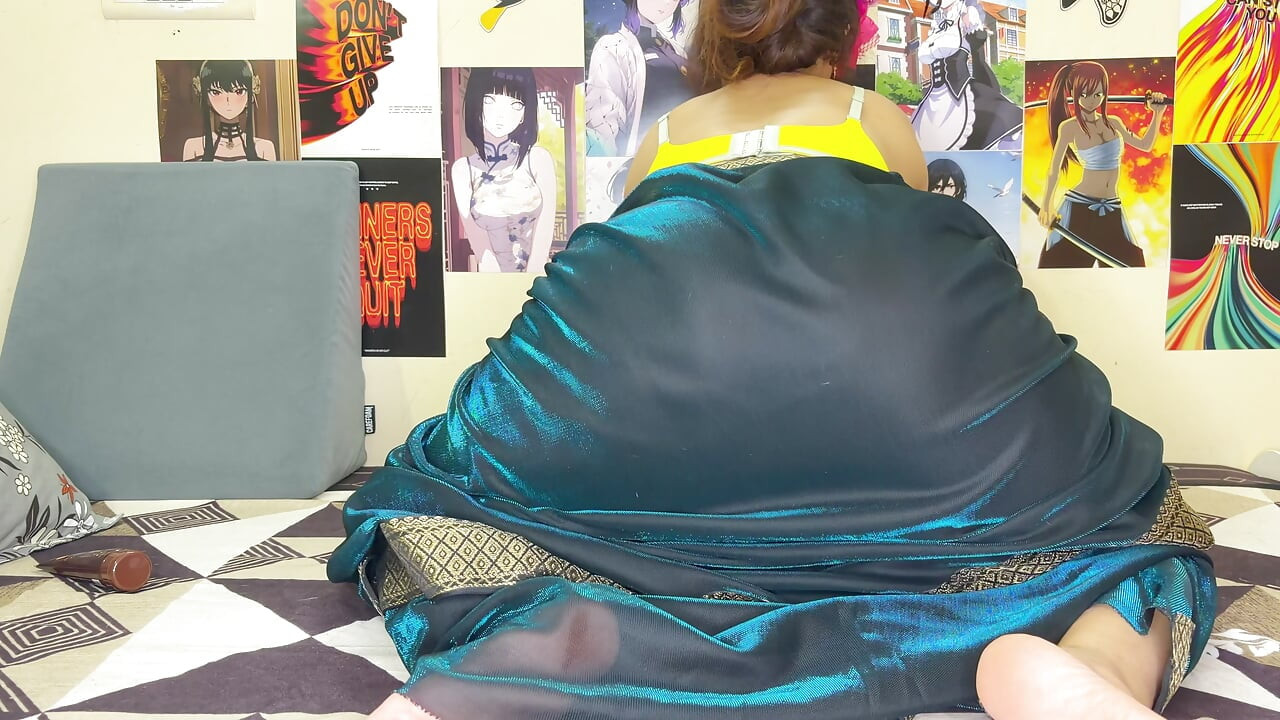 Bhabhi janda terangsang mengisap kontol ipar dan disetubuhi tanpa kondom.