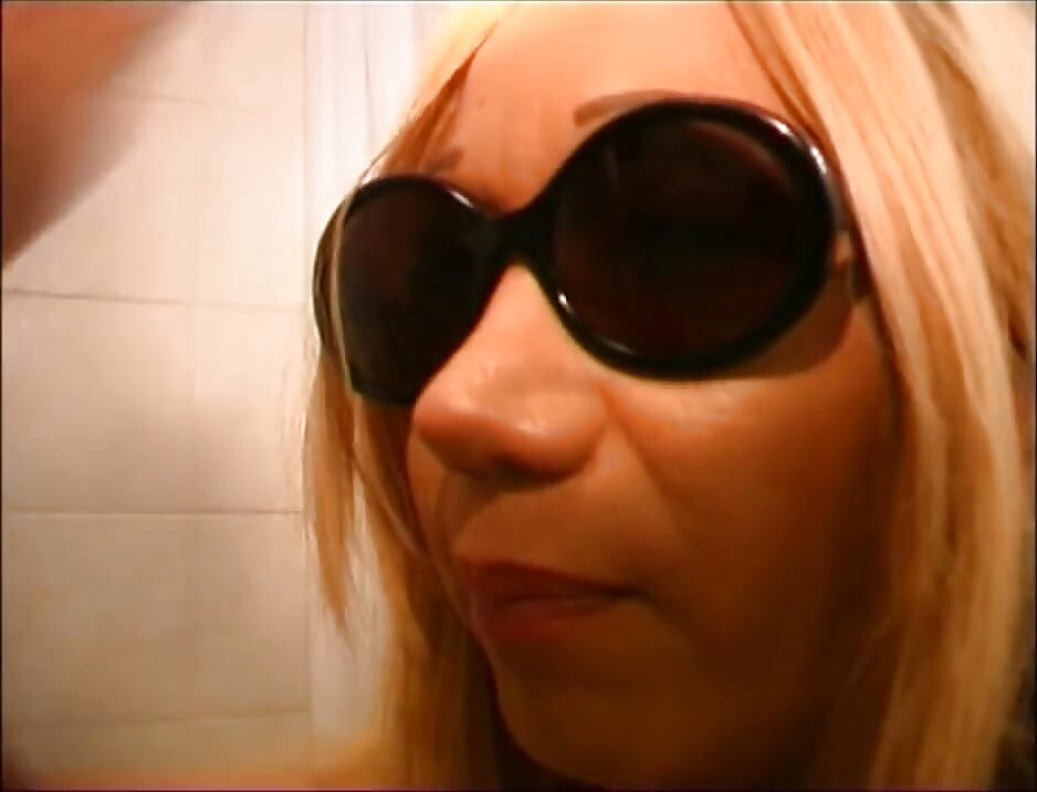 Red hair milf shamble cock sucking