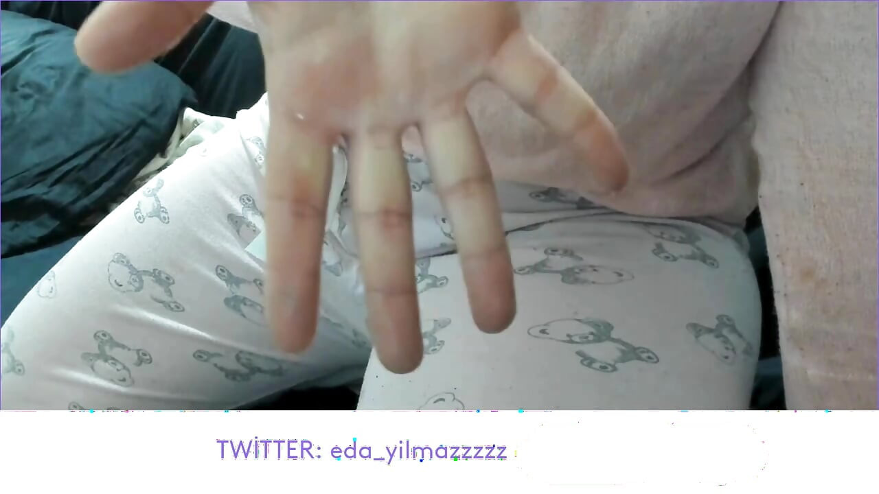 MASTURBARSE CON PIJAMA, SEMEN CON PIJAMA