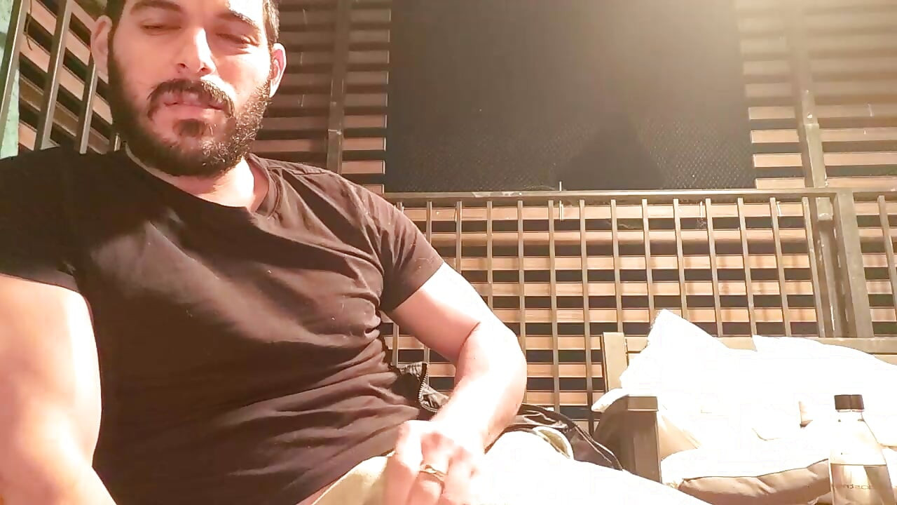 Mírame en cam solo correrse para provocarte