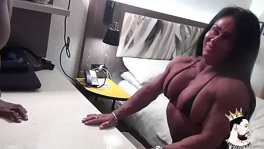 Sesi larut malam sama tante seksi inggris dengan tubuh aduhai ruby dientot habis-habisan di tengah kota bagian nyc