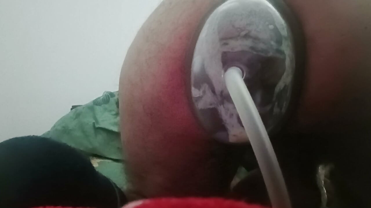 Pumping my asspussy