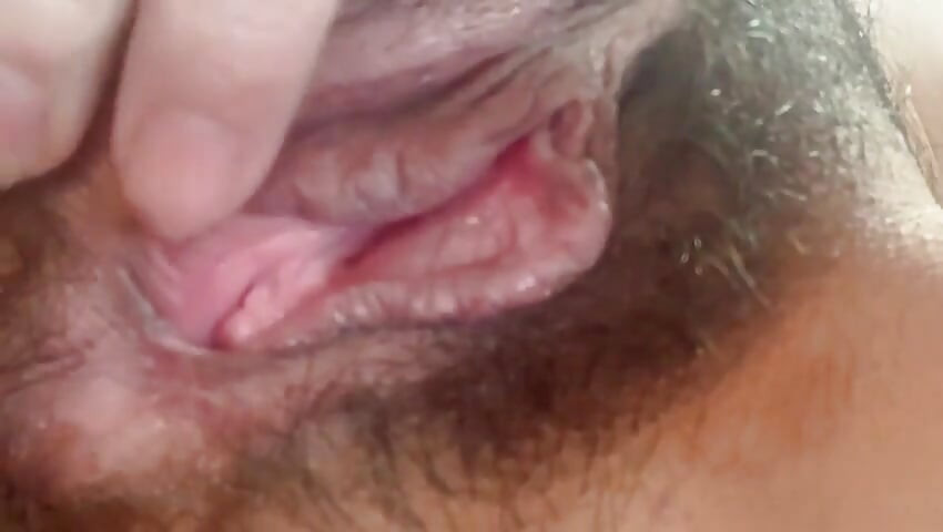 锁住小菊花毛茸茸的阴唇