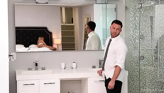 Eroticax - sarışın sahibe aldatan kocası tarafından sevişiyor