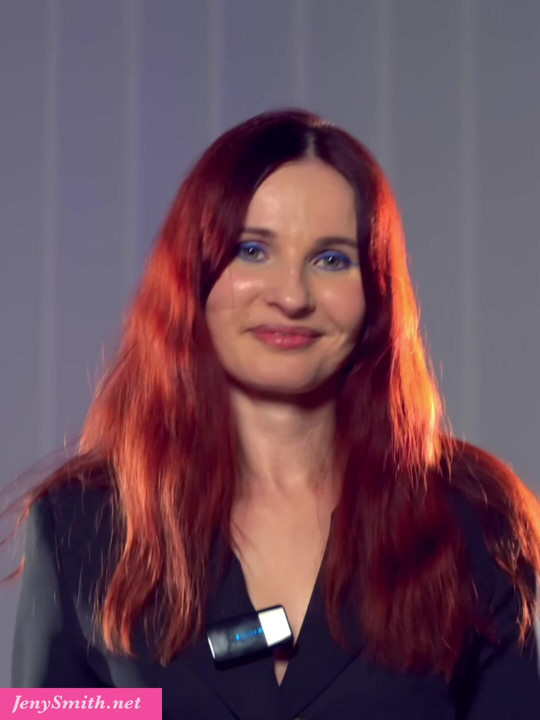 Jeny Smith i Mira isprobavaju najlonke 🔥