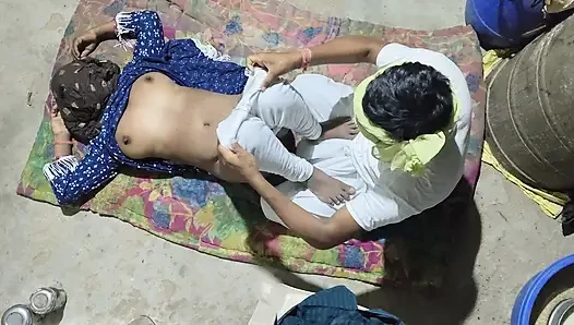 Hintli bir köyden Pencap elbisesi içinde ateşli seksi sevimli kız