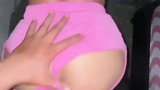 Er ließ mich seinen Arsch lutschen, damit ich so ins Fitnessstudio gehen durfte