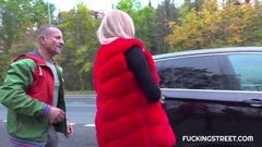 Belas mulheres tchecas pegam e fodem em público