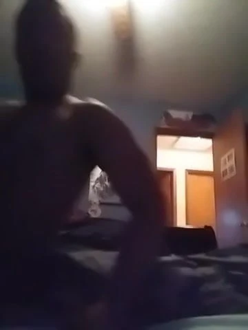 Me makin love to pillows
