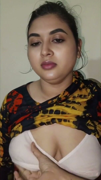 Beautiful Bangladeshi Bhabi First Time Sex - Full Face Showing | Clip 1